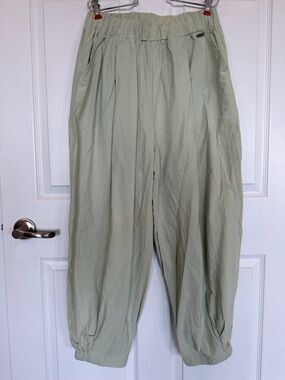 Savvi Balloon pants cotton pockets elastic waistband baggy light green